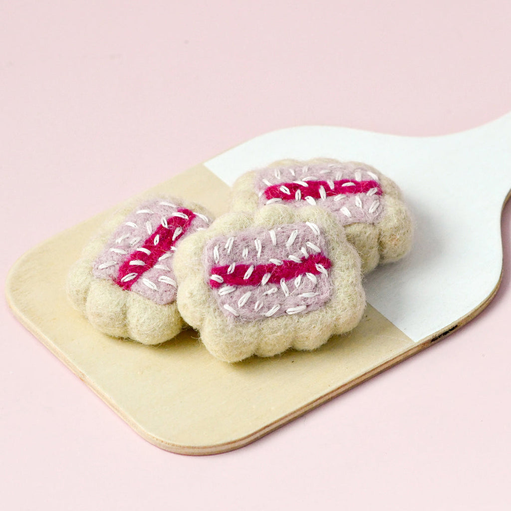 US stockist of Tara Treasures set of 3 felt iced Vovo biscuits