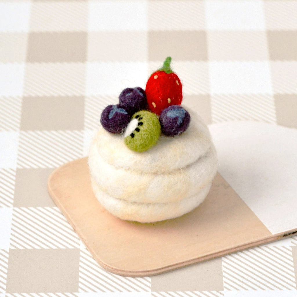 US stockist of Tara Treasures felt Pavlova Meringue dessert.