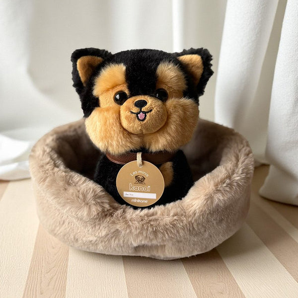 US stockist of Minikane's "Sumo" kanai plush puppy and faux rabbit fur dog basket.