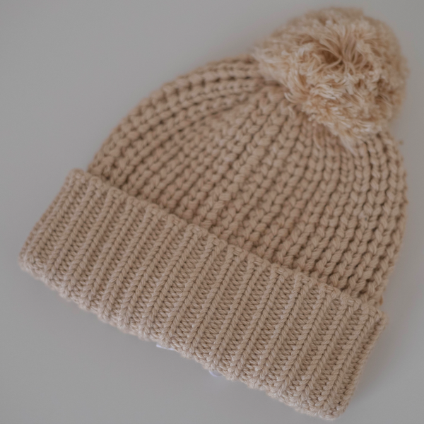 US stockist of Sukoo the Label's Zoa chunky knit beanie.  Made from 100% cotton in Oat.