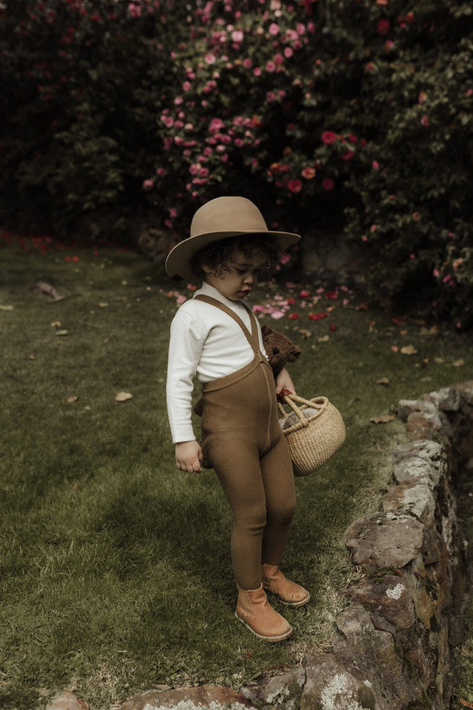 US stockist of Silly Silas' gender neutral, organic cotton footed tights in Acorn Brown.