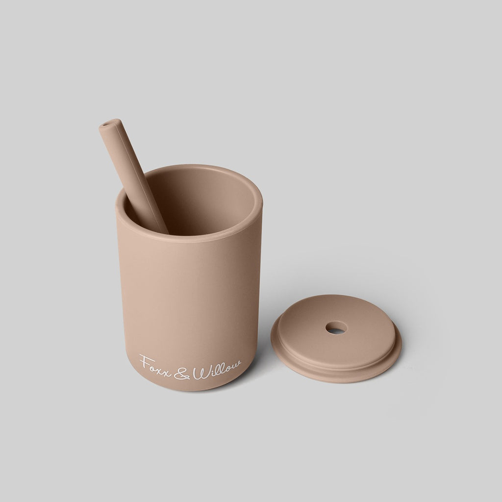 US stockist of Foxx & Willow's Cinnamon silicone Your Cup + Straw.  Made from food grade BPA free silicone and can hold just over 6oz.  Dishwasher and microwave safe; does not promote the growth of mold and bacteria.