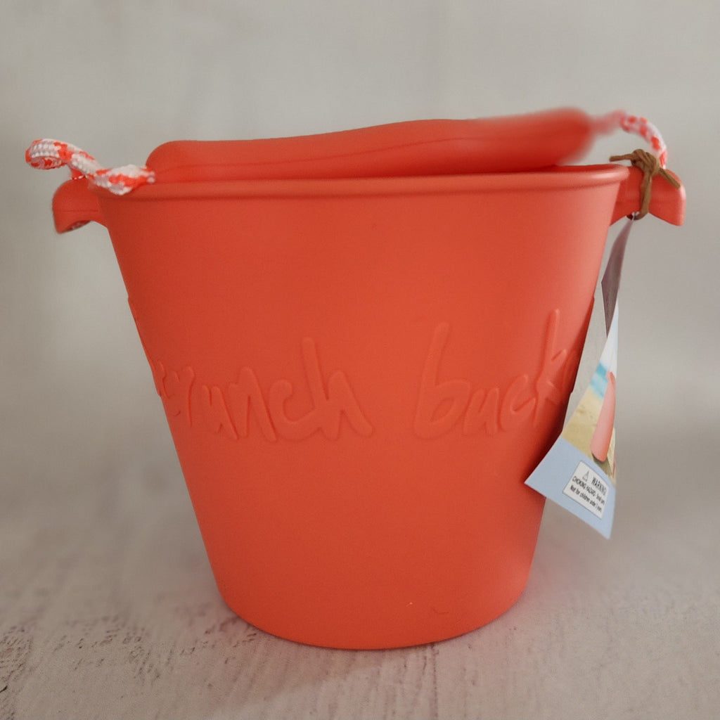 US stockist of Scrunch's foldable silicone bucket in Coral
