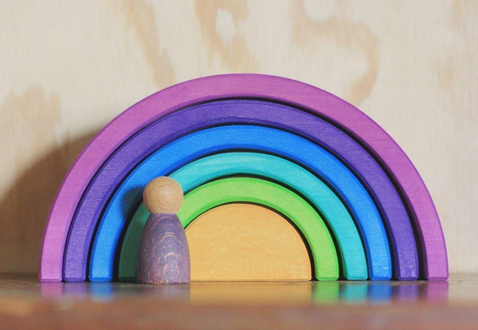 US stockist of Ocamora's 6pc Rainbow in purple. Handmade from sustainable Linden wood in shades of purple, green, blue and yellow.