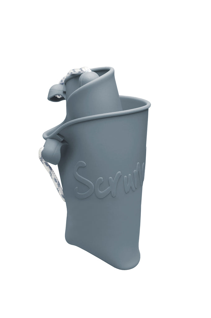 US stockist of Scrunch's duck egg blue bucket.  Made from non-toxic, food grade silicone with a rope handle.
