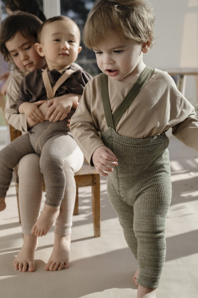 US stockist of Silly Silas' Cotton Footless tights in Creamy Olive.