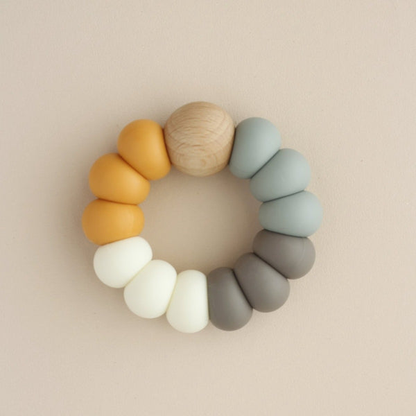 US stockist of Little Chew's gender neutral Qizz silicone ring teether.