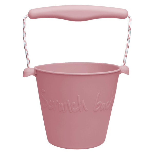 US stockist of Scrunch's dusty rose bucket.  Made from non-toxic, food grade silicone with a rope handle.