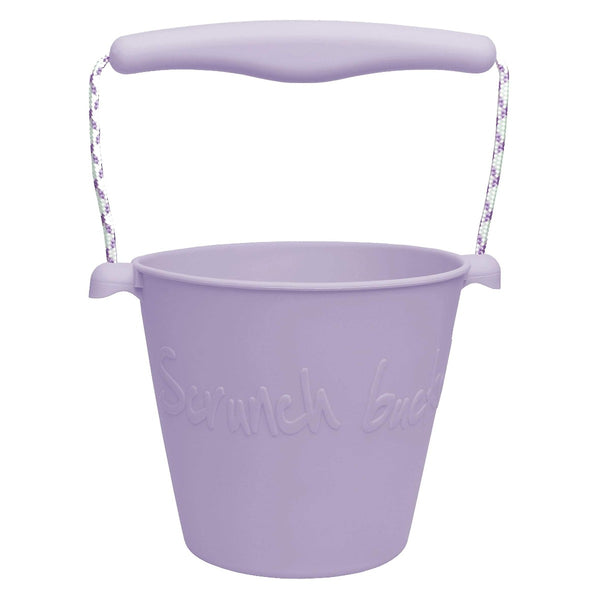 US stockist of Scrunch's light purple bucket.  Made from non-toxic, food grade silicone with a rope handle.